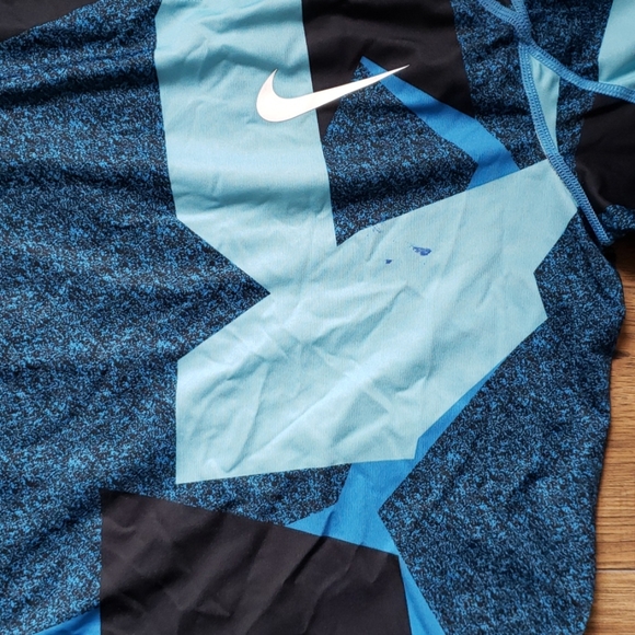 Top & shorts - Picture 2 of 3